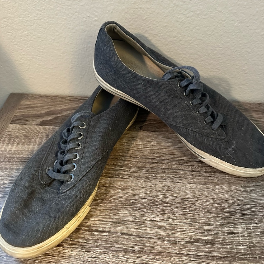 Seavees US men size 9.5 hermosa plimsoll standard